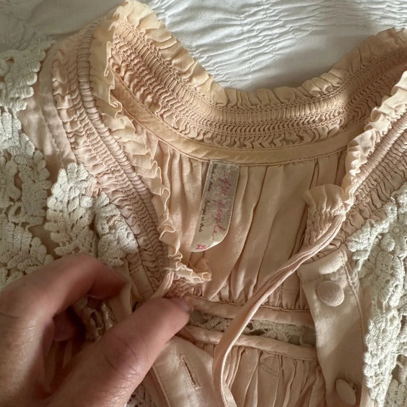 Free People lace appliqué split back top - Picture 3 of 3